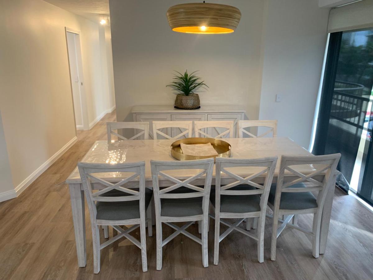 Norfolk Luxury Beachfront Apartments โกลด์โคสต์ ภายนอก รูปภาพ
